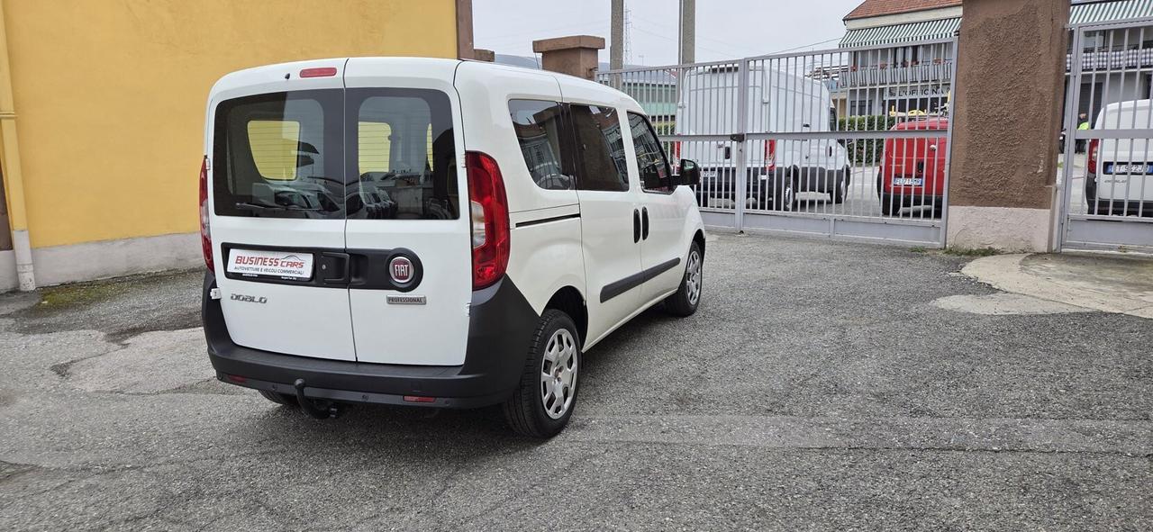 Fiat DOBLO' 1.6 MTJ 120 CV CH1 EASY CON GANCIO TRAINO OMOL AUTOCARRO 5 POSTI + IVA