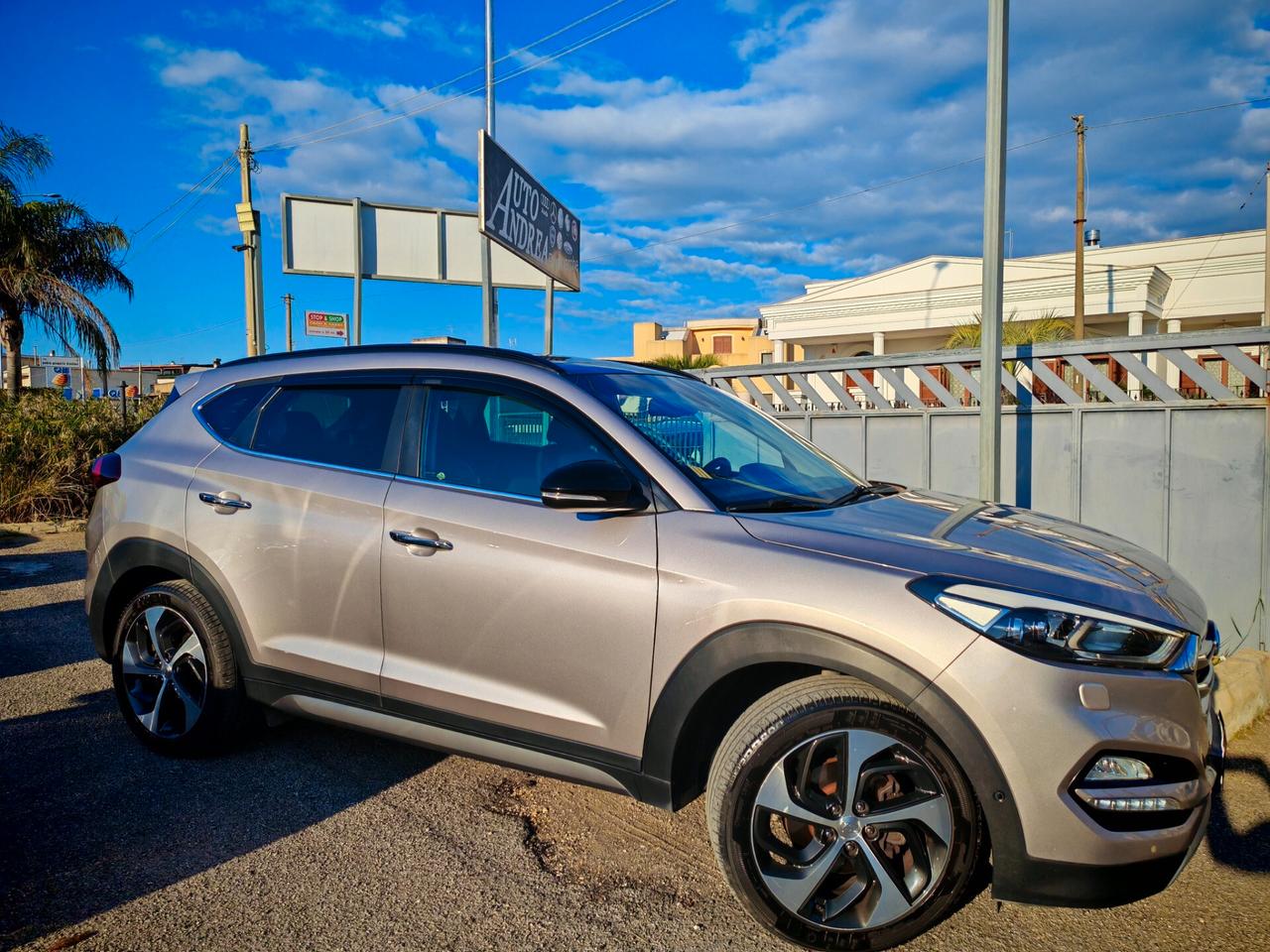Hyundai Tucson 1.7 CRDi Tetto Pelle navig cam