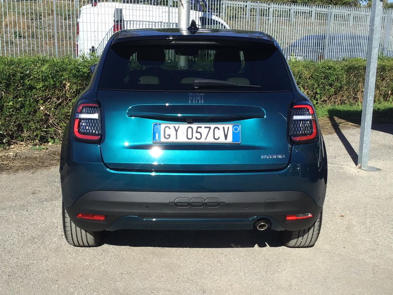 Fiat 600 Hybrid 100 CV La Prima Cambio Automatico