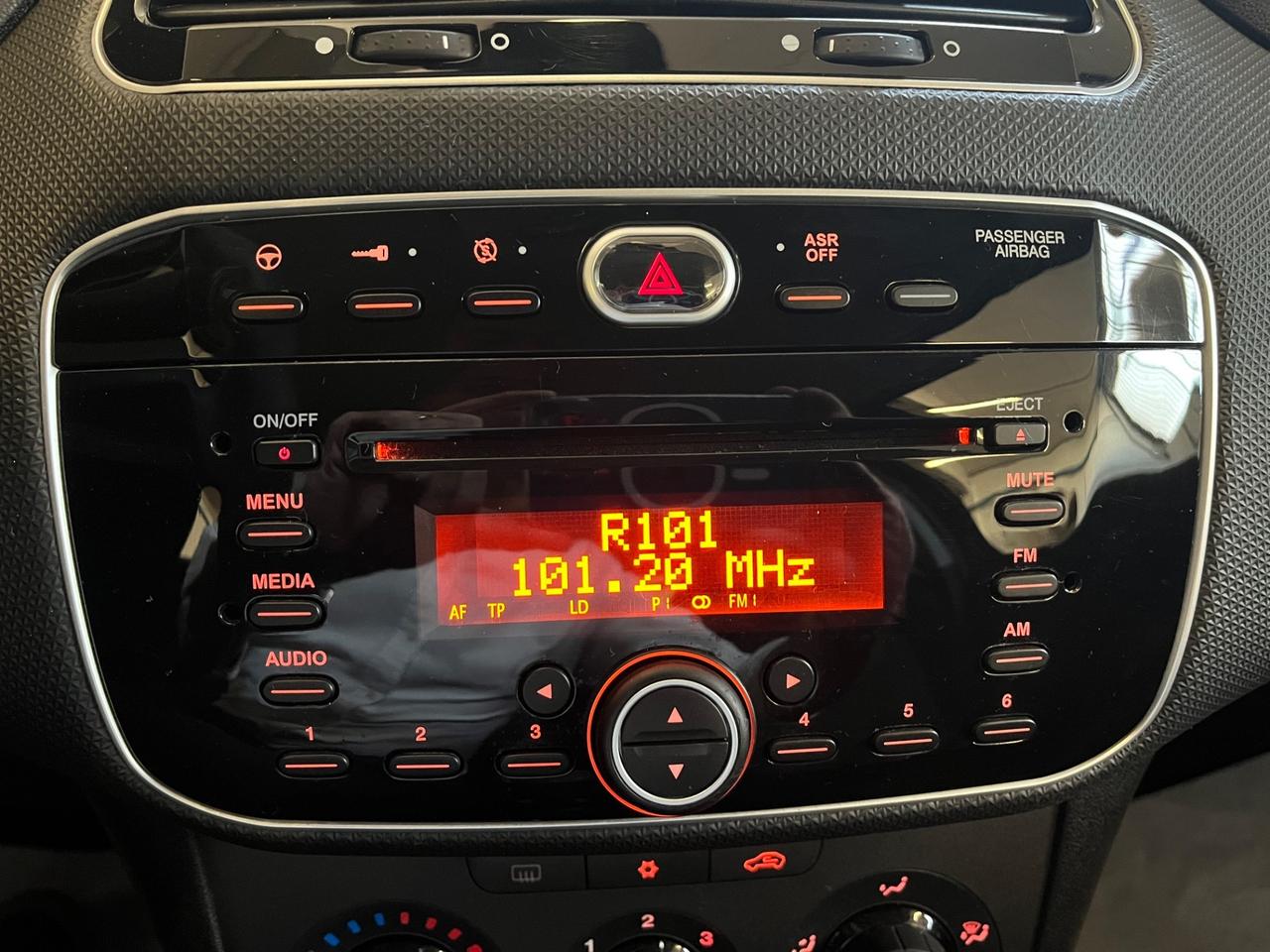 Fiat Punto 1.4 S&S 8V 3 porte Street