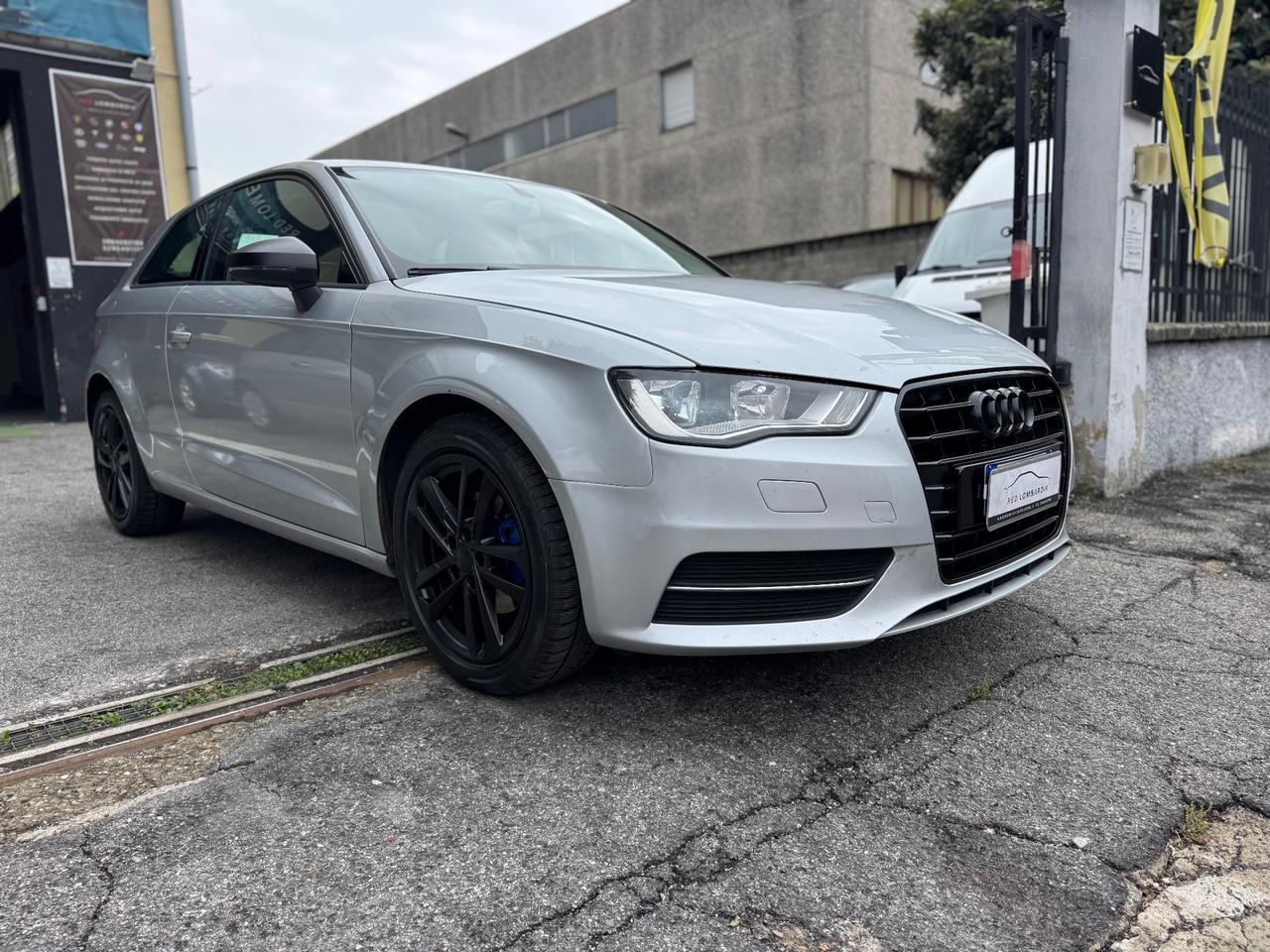 Audi A3 Cabrio 1.6 TDI 105 CV CR Ambition