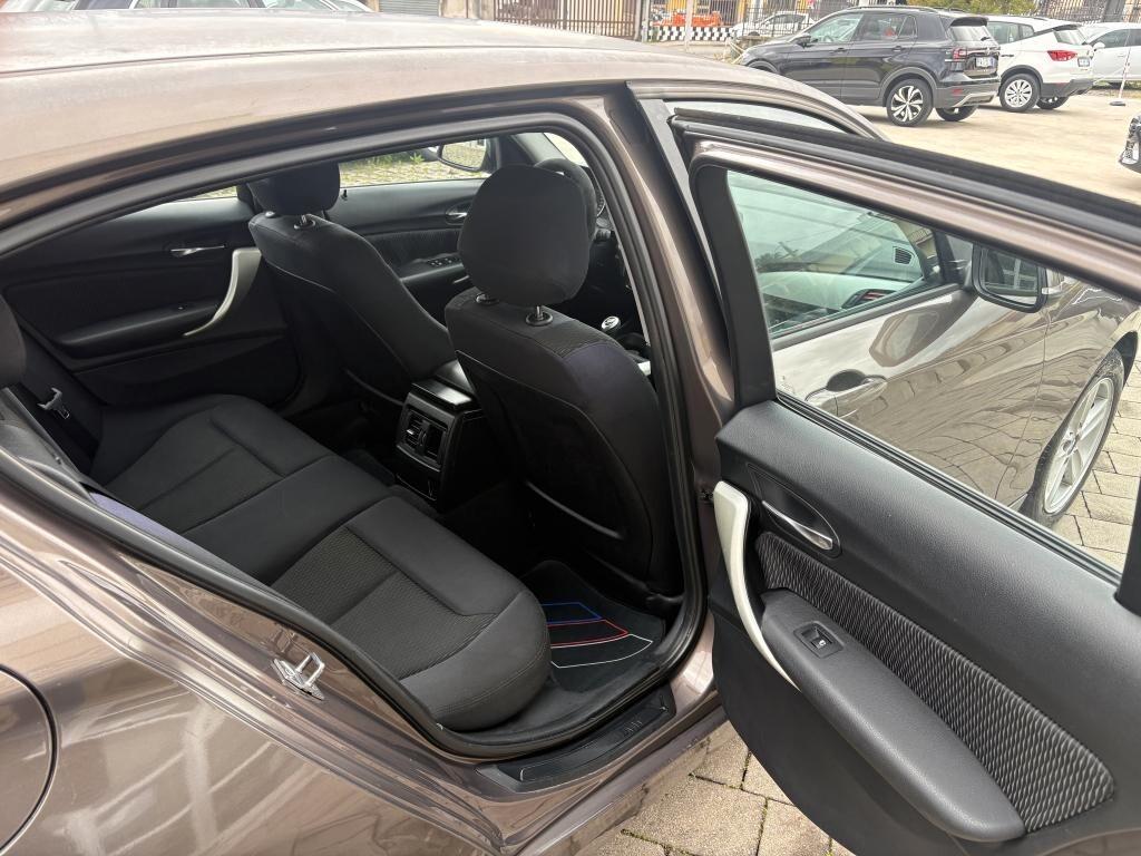 Bmw 118 d 5p. 143cv Unique