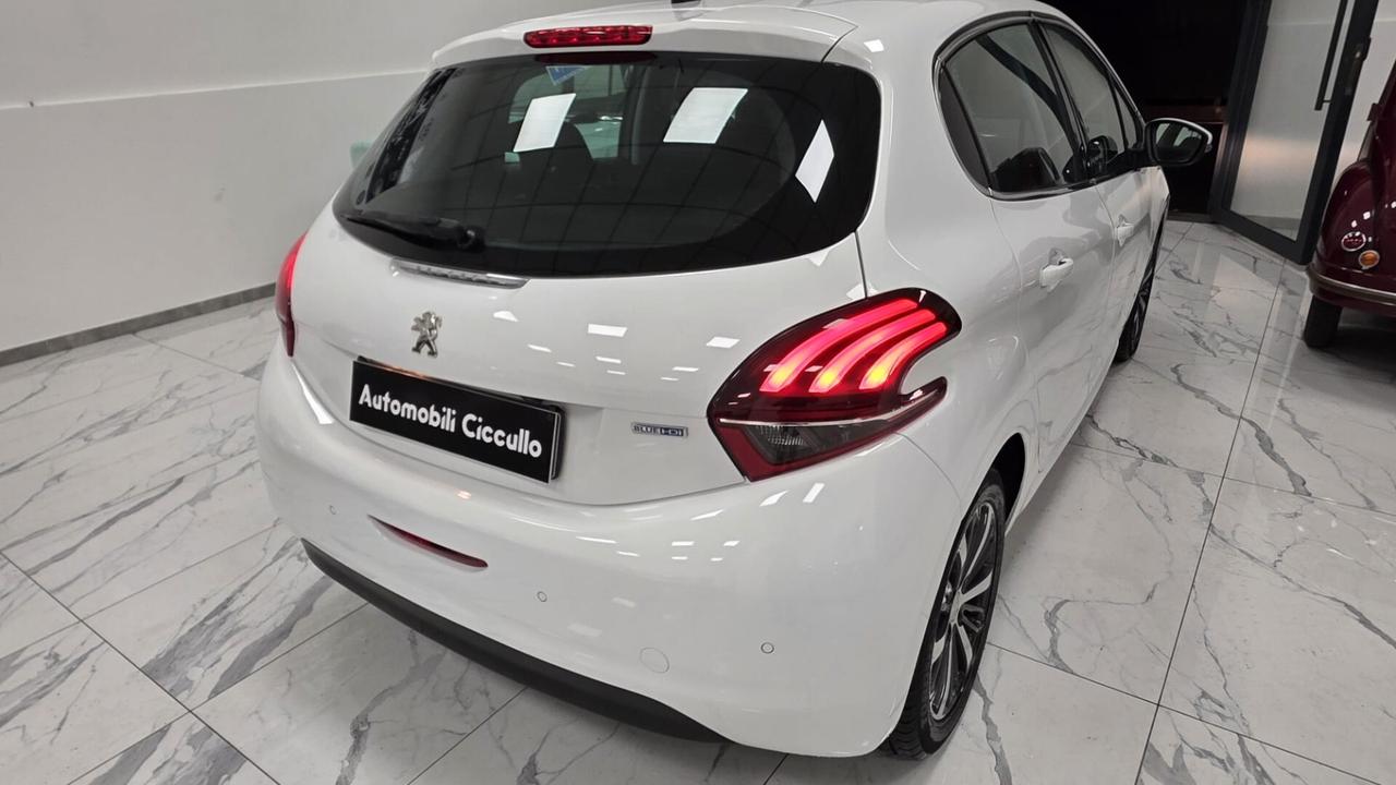 Peugeot 208 BlueHDi 75 5 porte Allure