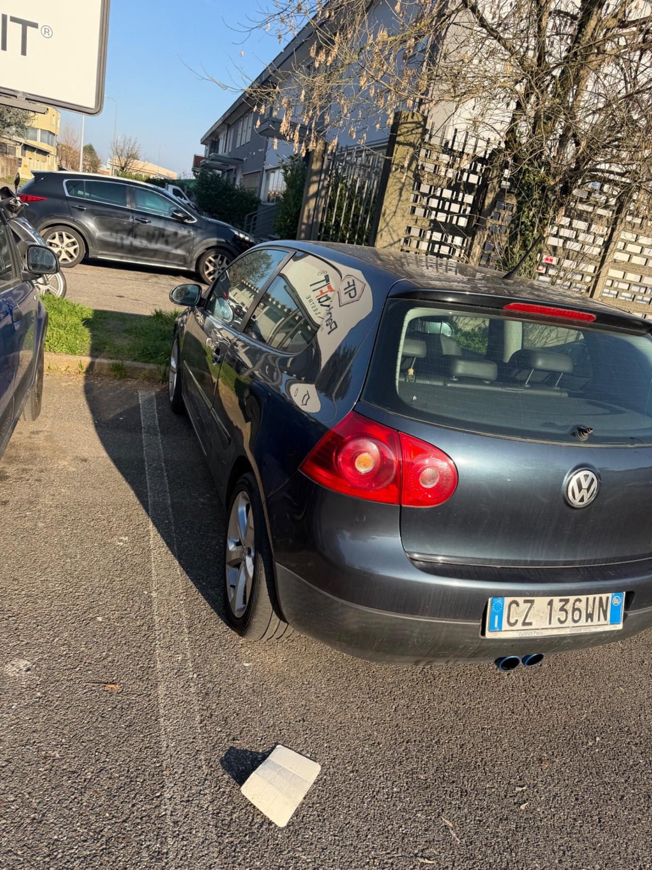 Volkswagen Golf 1.6 16V FSI 3p. Sportline