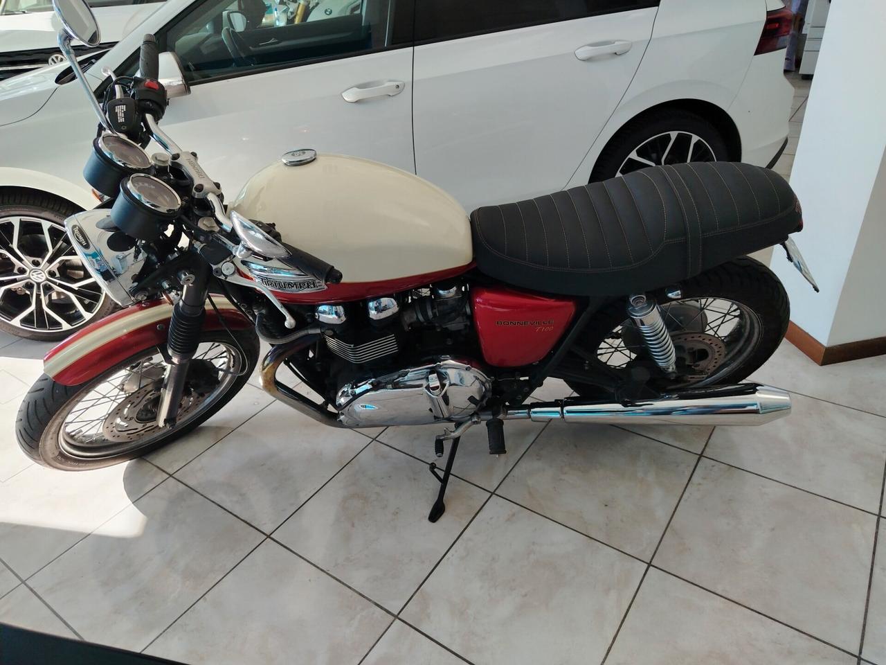 Triumph Bonneville T100