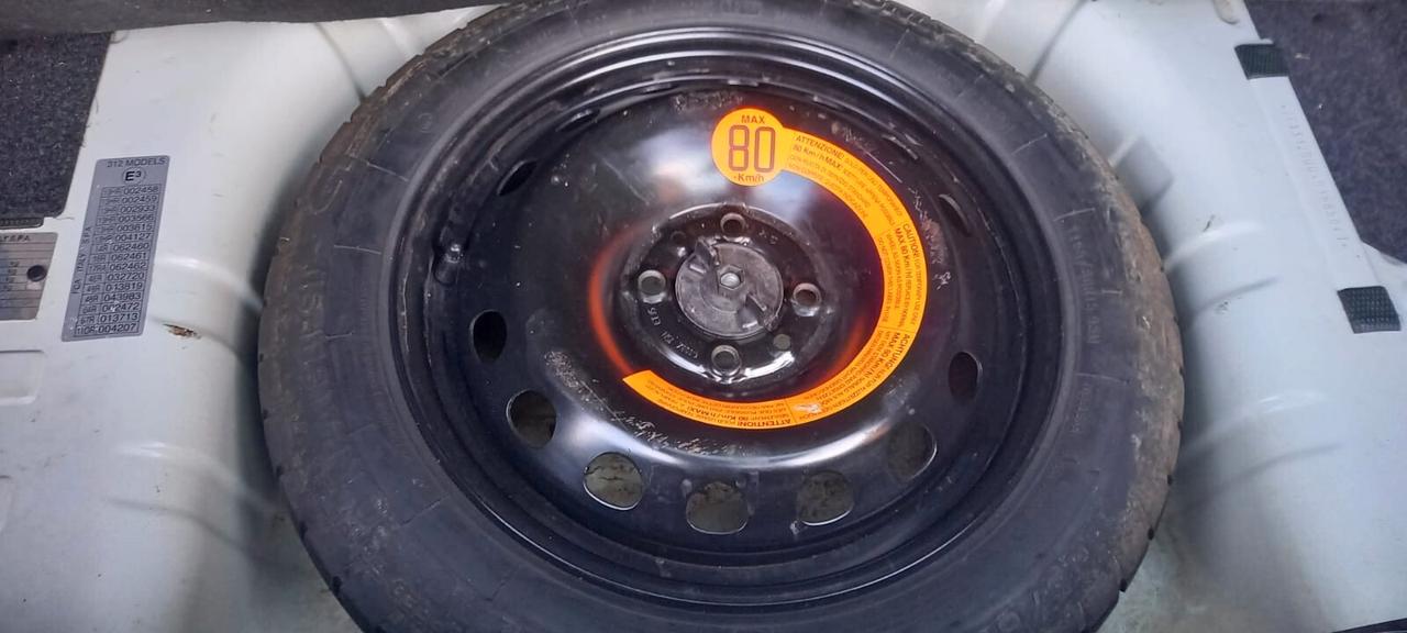 Fiat Panda cc. 1.300 MJT Turbodiesel 4X4 Trazione Integrale 5 Porte 5 Posti Euro 6B Utilizzabile anche per i Neopatentati.