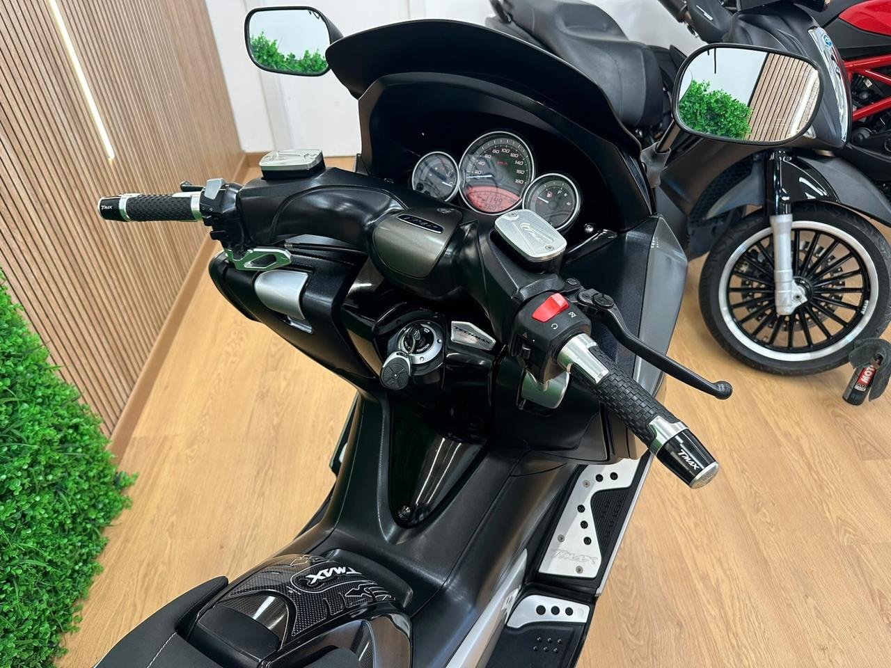 Yamaha T Max tmax 500 2011