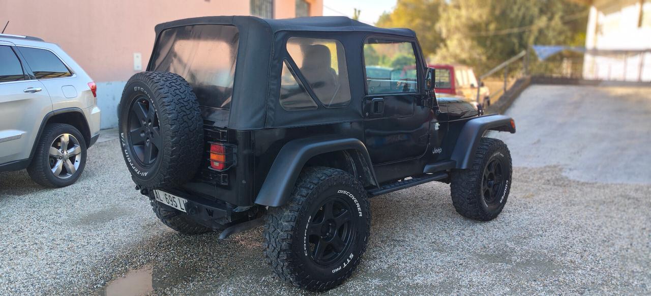 Jeep Wrangler 2.5 Soft top 4 posti