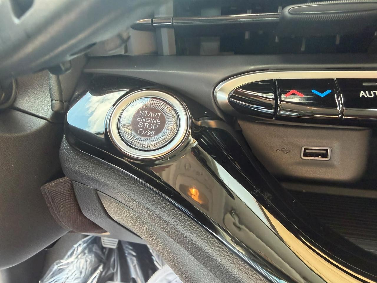 500 Berlina 1.0 Hybrid Icon PACK STYLE