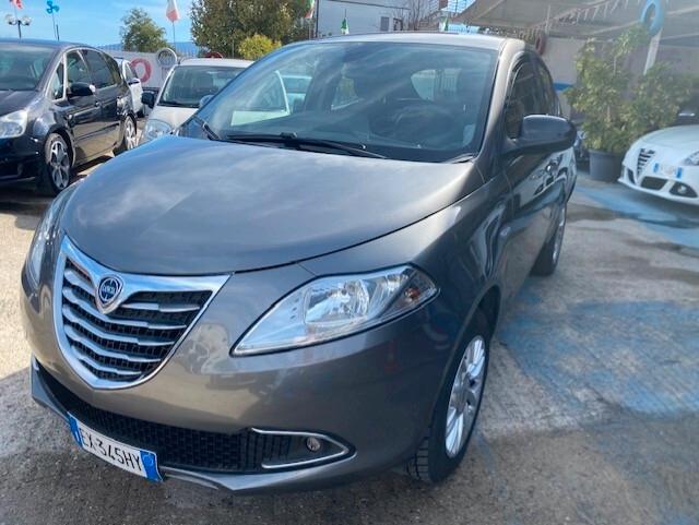 Lancia Ypsilon 0.9 TwinAir 85 CV 5 porte Metano Ecochic Gold