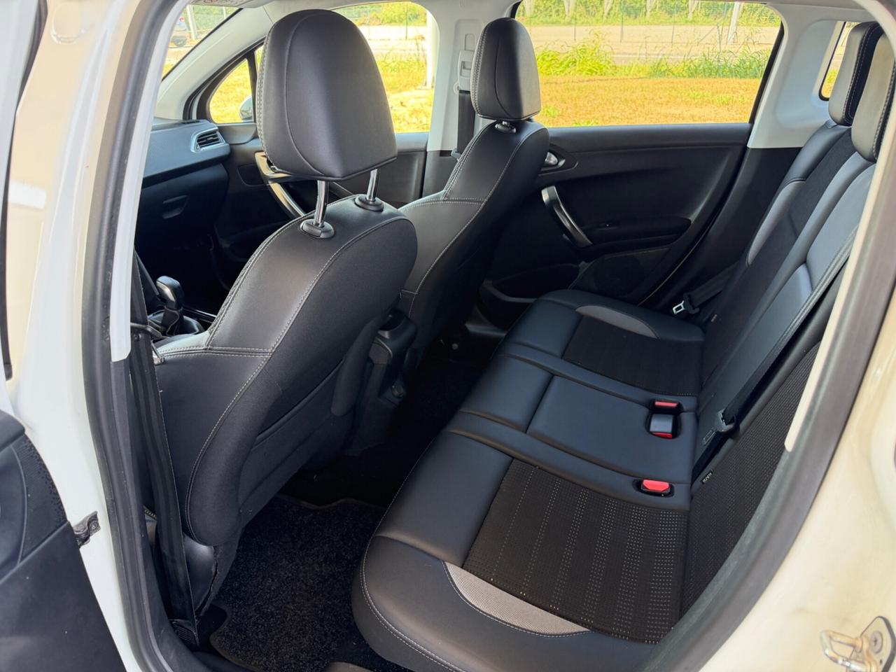Peugeot 2008 1.6 diesel 2016 Garanzia 12 M