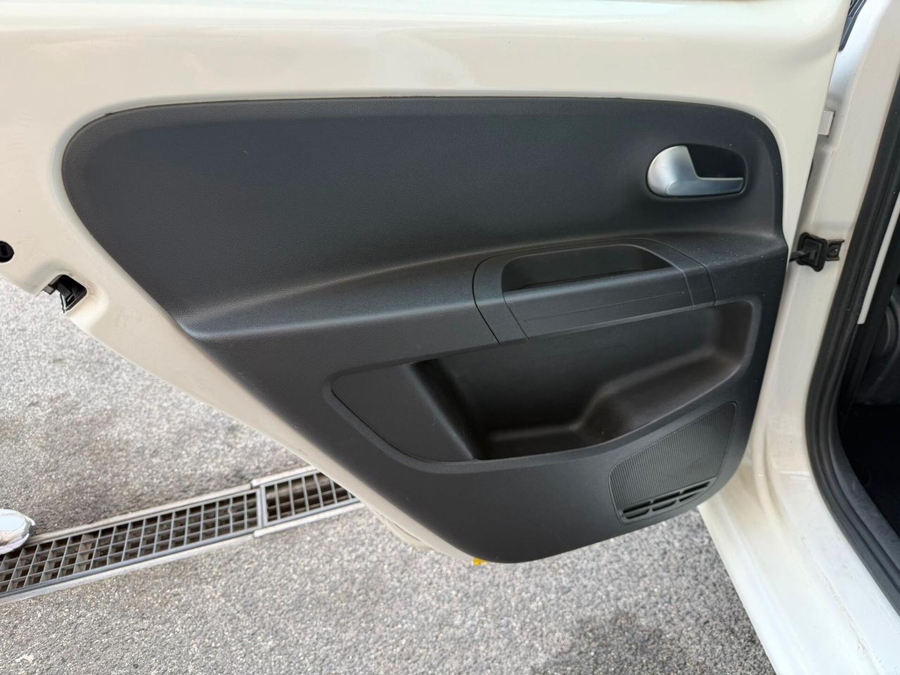 Volkswagen up! 1.0 75 CV 5p. move