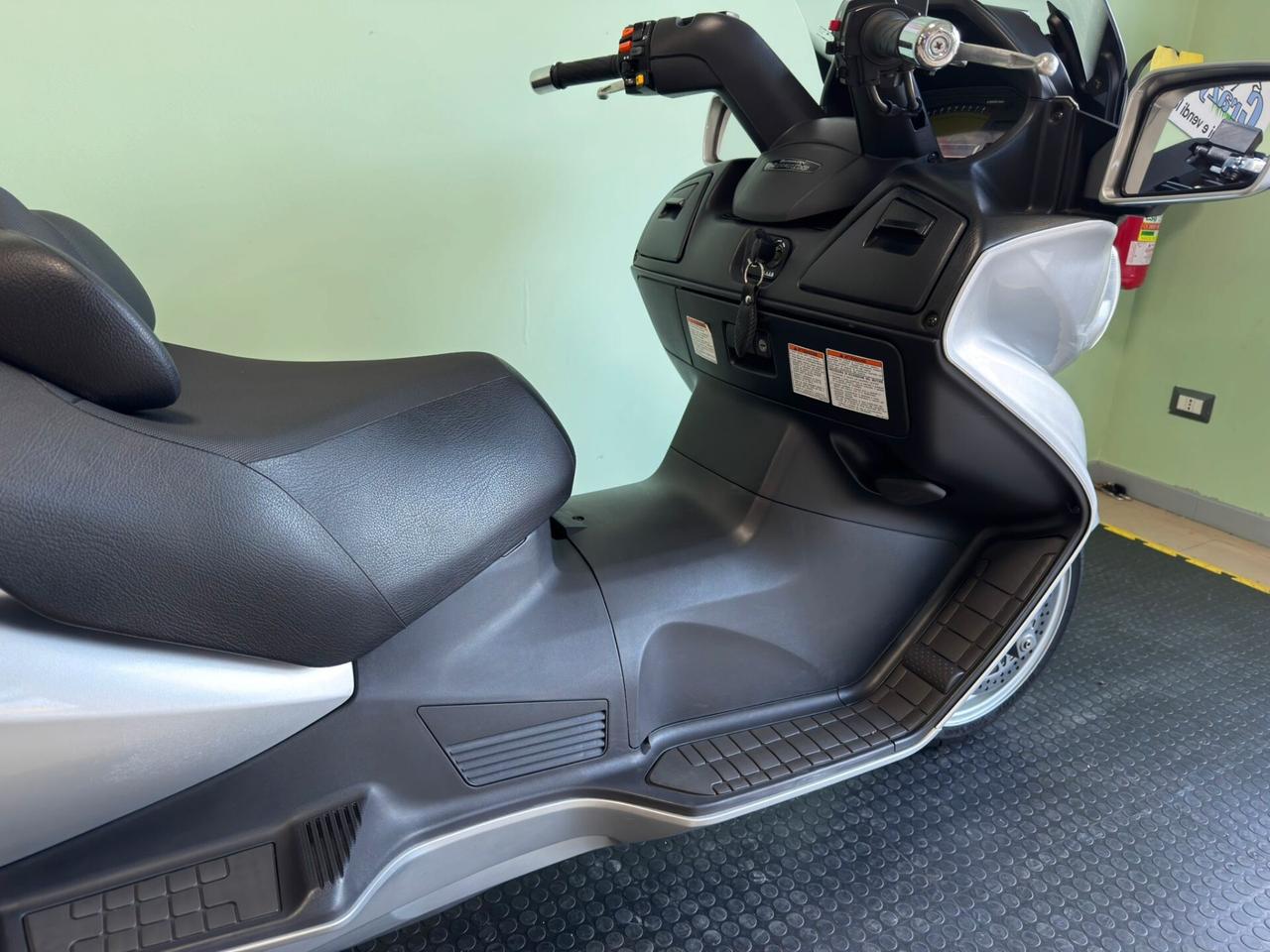 Suzuki Burgman AN 650 EXECUTIVE