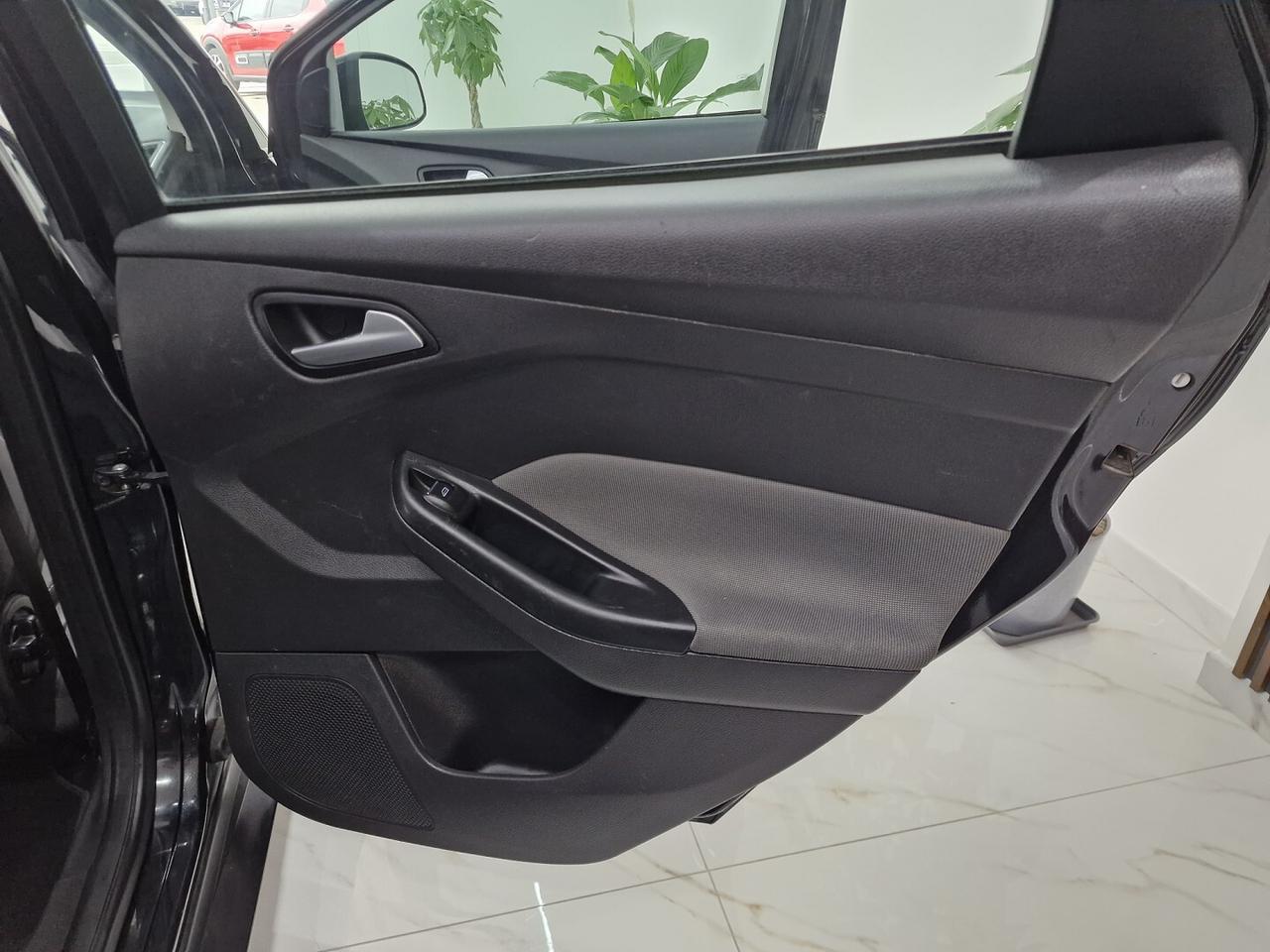 FORD FOCUS SW 1.6 TDCI 95 CV TITANIUM ANNO 2013