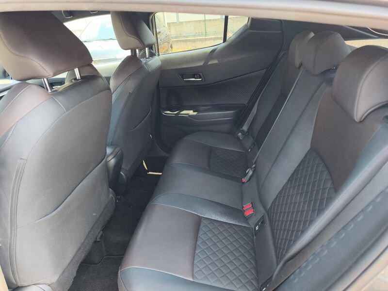 Toyota C-HR I 2016 1.8h Lounge 2wd e-cvt