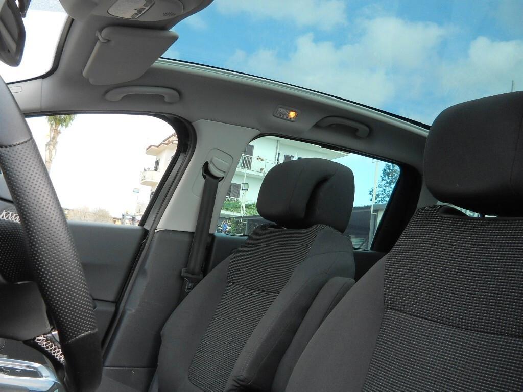Peugeot 5008 1.6 e-HDi 115CV Stop&Start ETG6 Allure