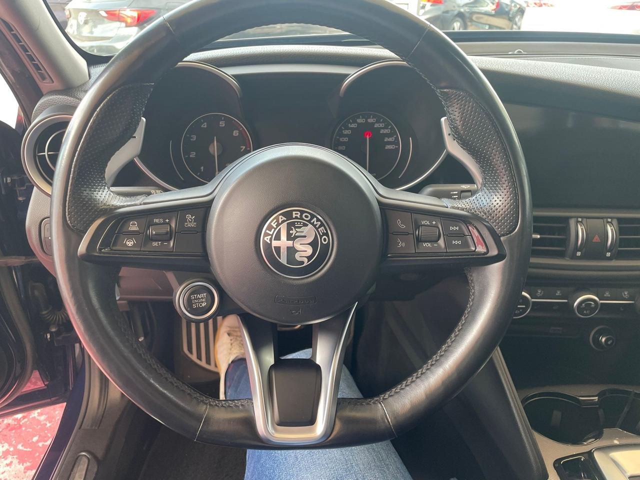 Alfa Romeo Giulia 2.0 Turbo 280 CV AT8 AWD Q4 Veloce