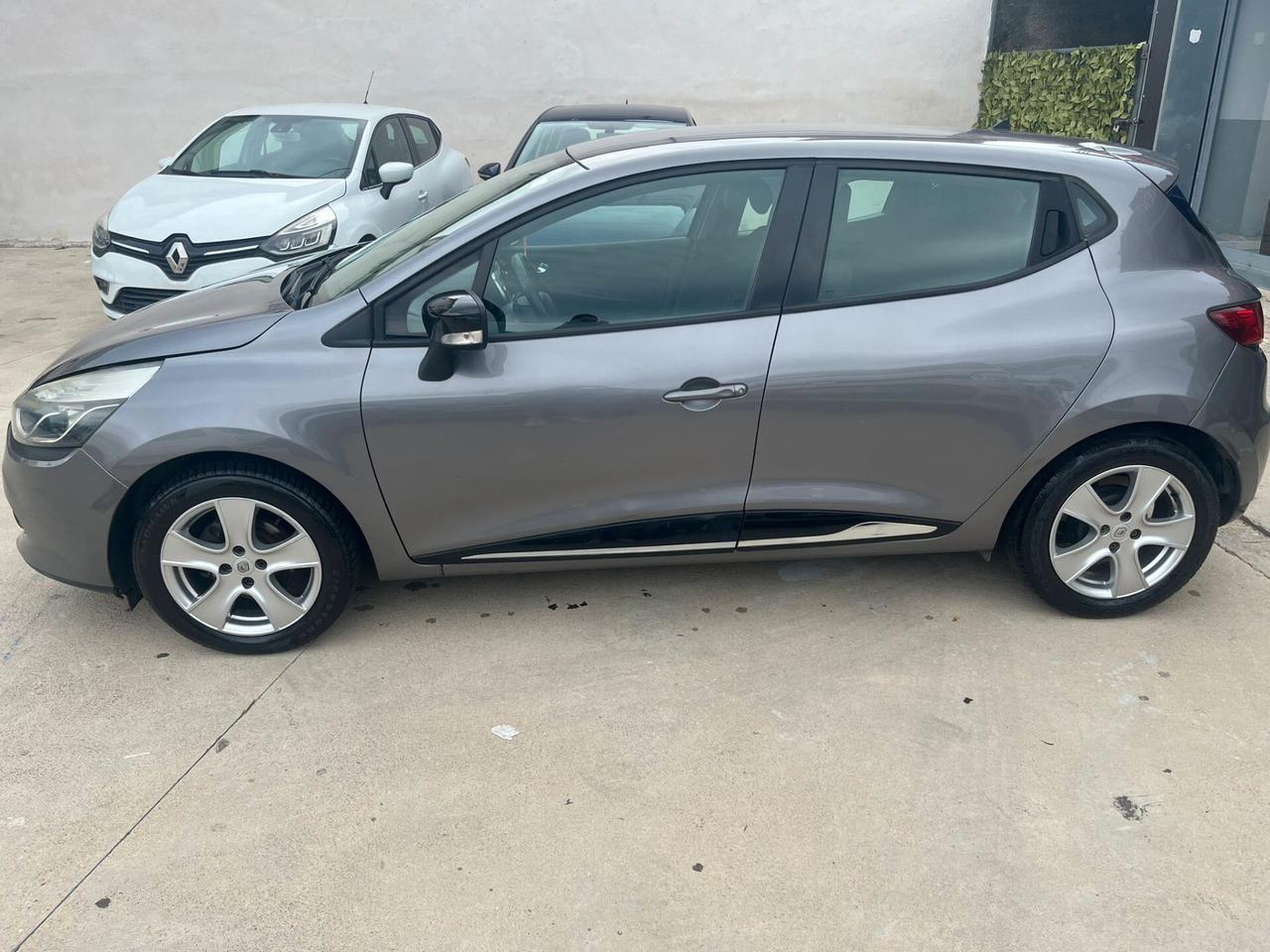 Renault Clio 1.2 75CV 5 porte Life