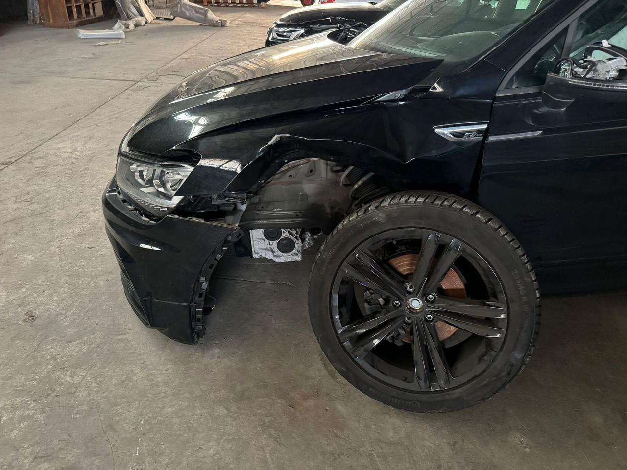 Volkswagen Tiguan 2.0 tdi R-Line 150cv dsg INCIDENTATA