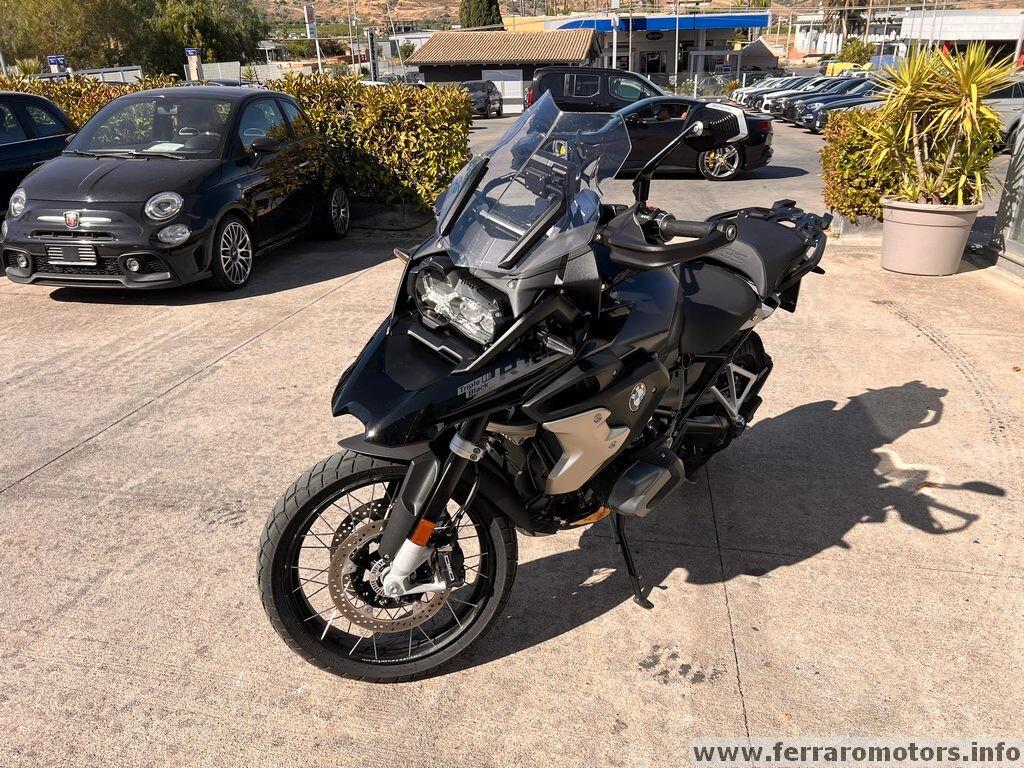 Bmw R 1250 GS triple black solo 2.000 km a 199 euro al mese