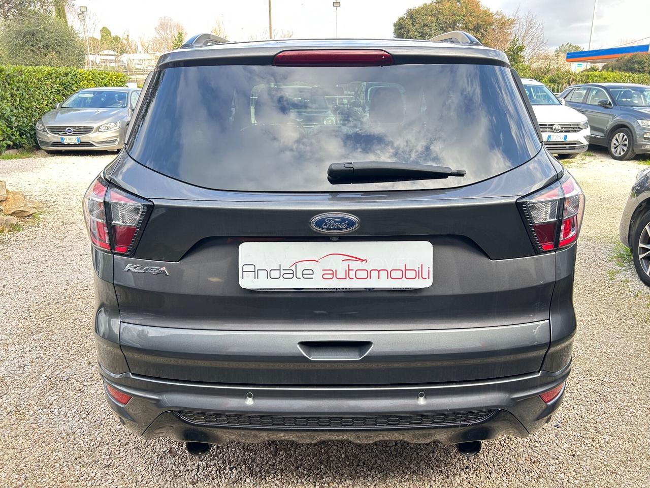 Ford Kuga 2.0 TDCI 4WD Powershift ST-Line FULL