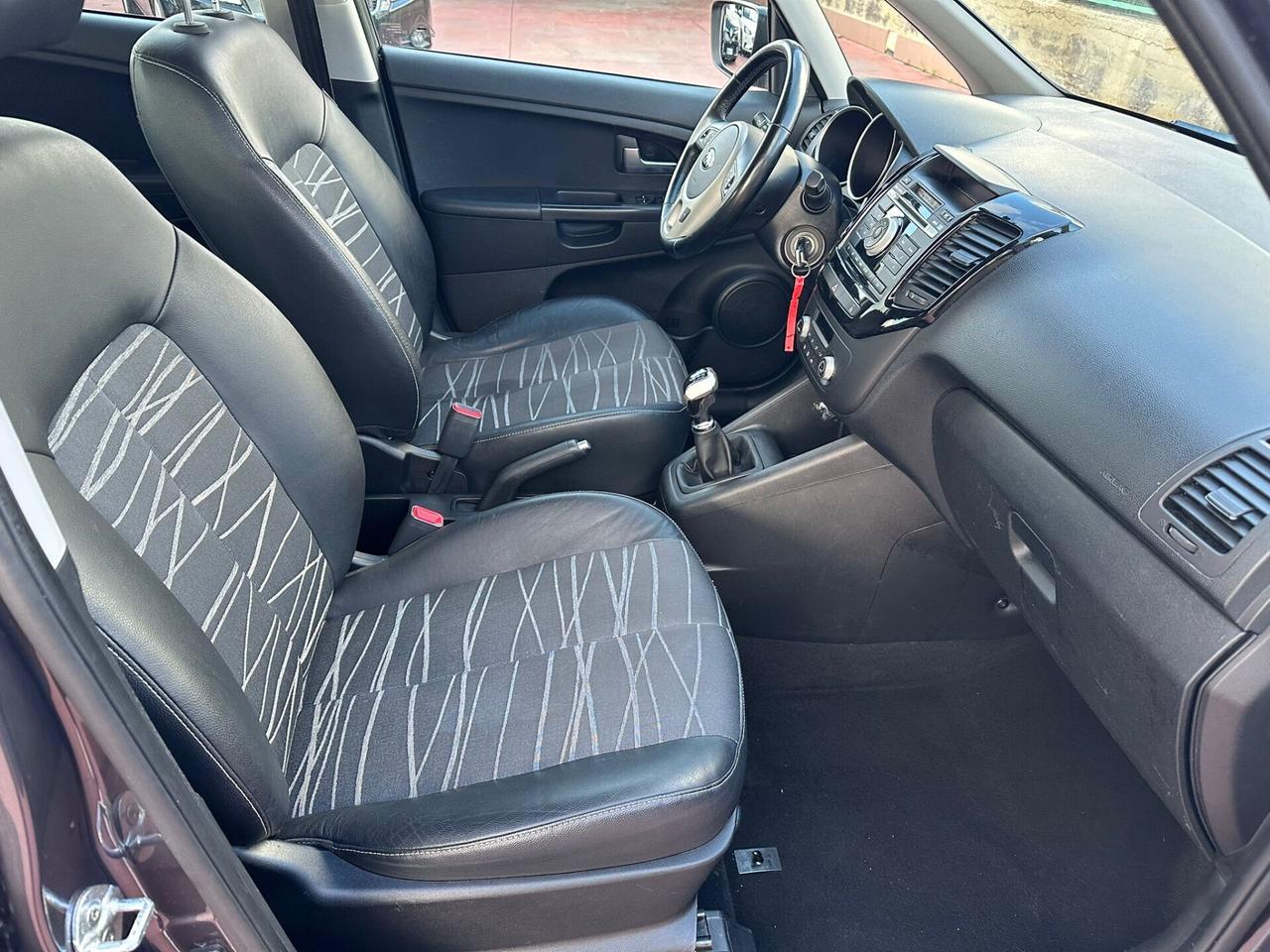 Kia Venga 1.4 CRDi 90CV 2.0.1.5.