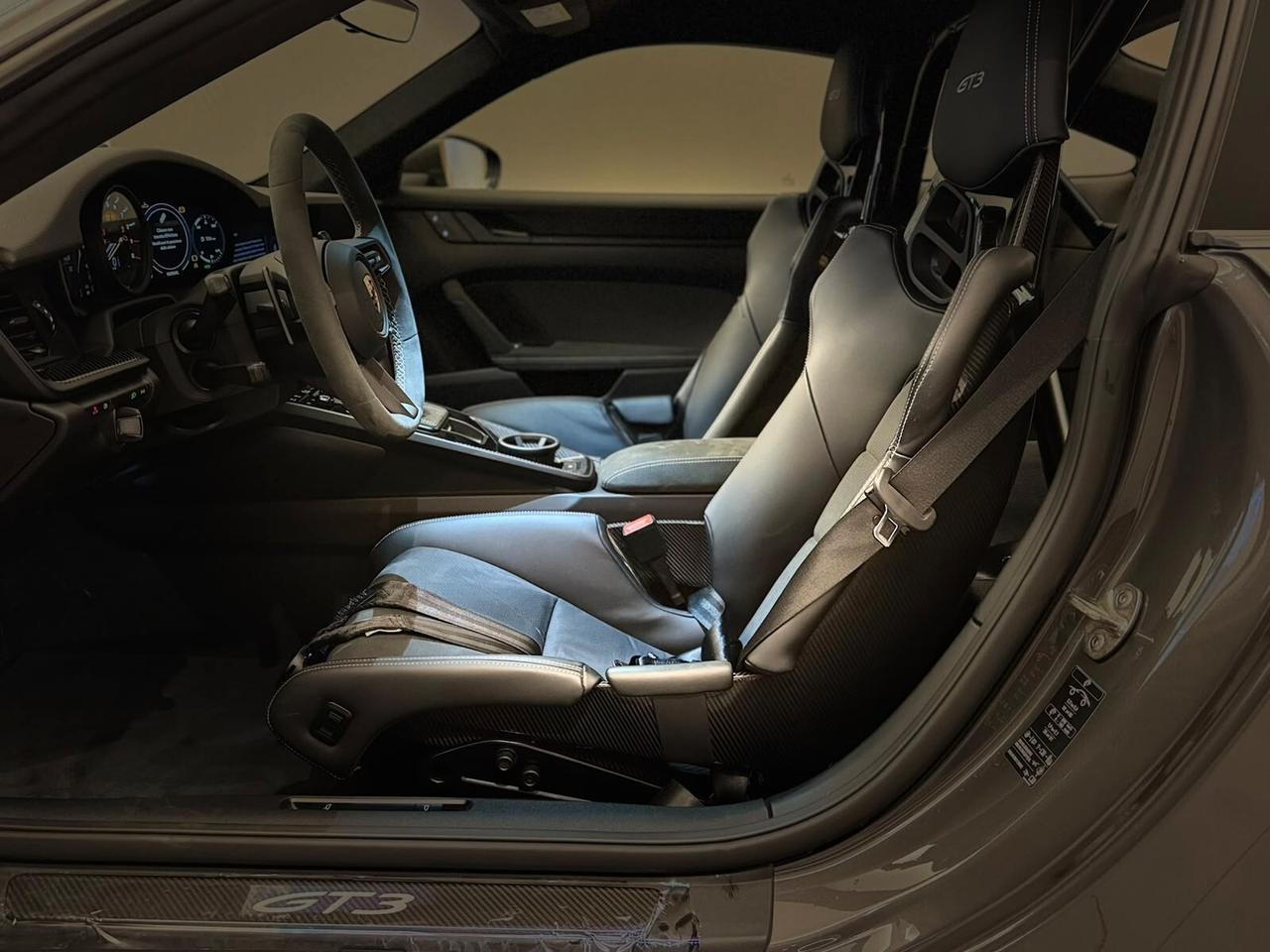 PORSCHE 911 992 GT3 4.0 510CV NUOVA KM0 PRONTA CONSEGNA FULL CARBON FRENI CARBOCERAMICA