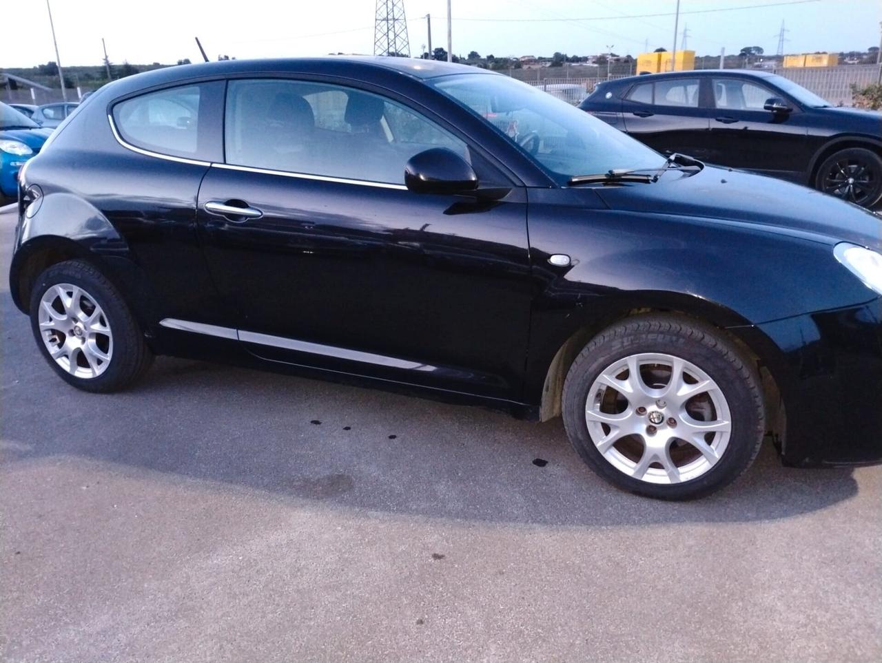 Alfa Romeo MiTo 1.6 JTDm-2 Distinctive