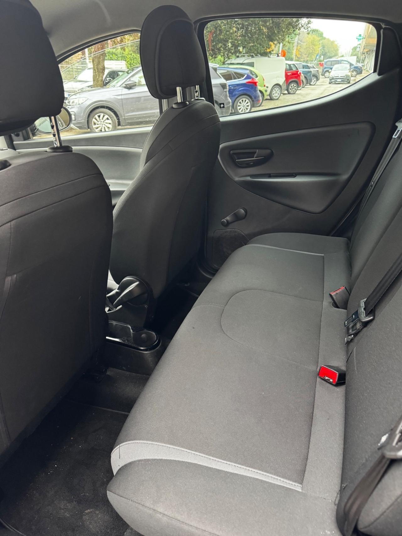 Lancia Ypsilon 1.2 69 CV 5 porte