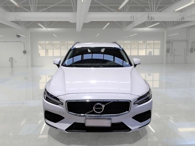 VOLVO V60 B4 D autom. Momentum Business WAGON