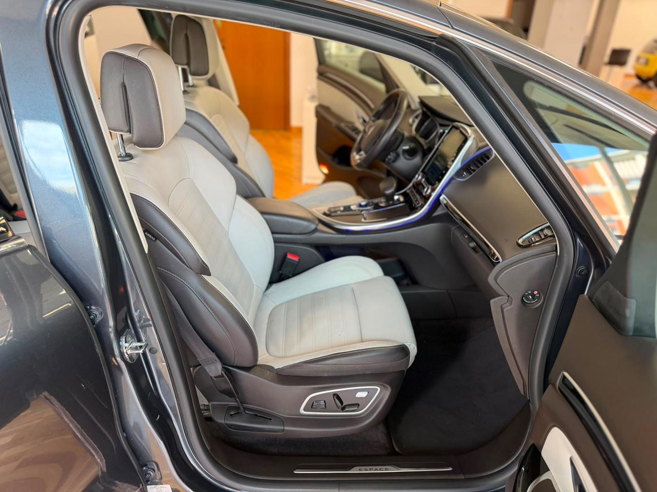 Renault Espace dCi 160CV EDC Energy Initiale Paris 4Control