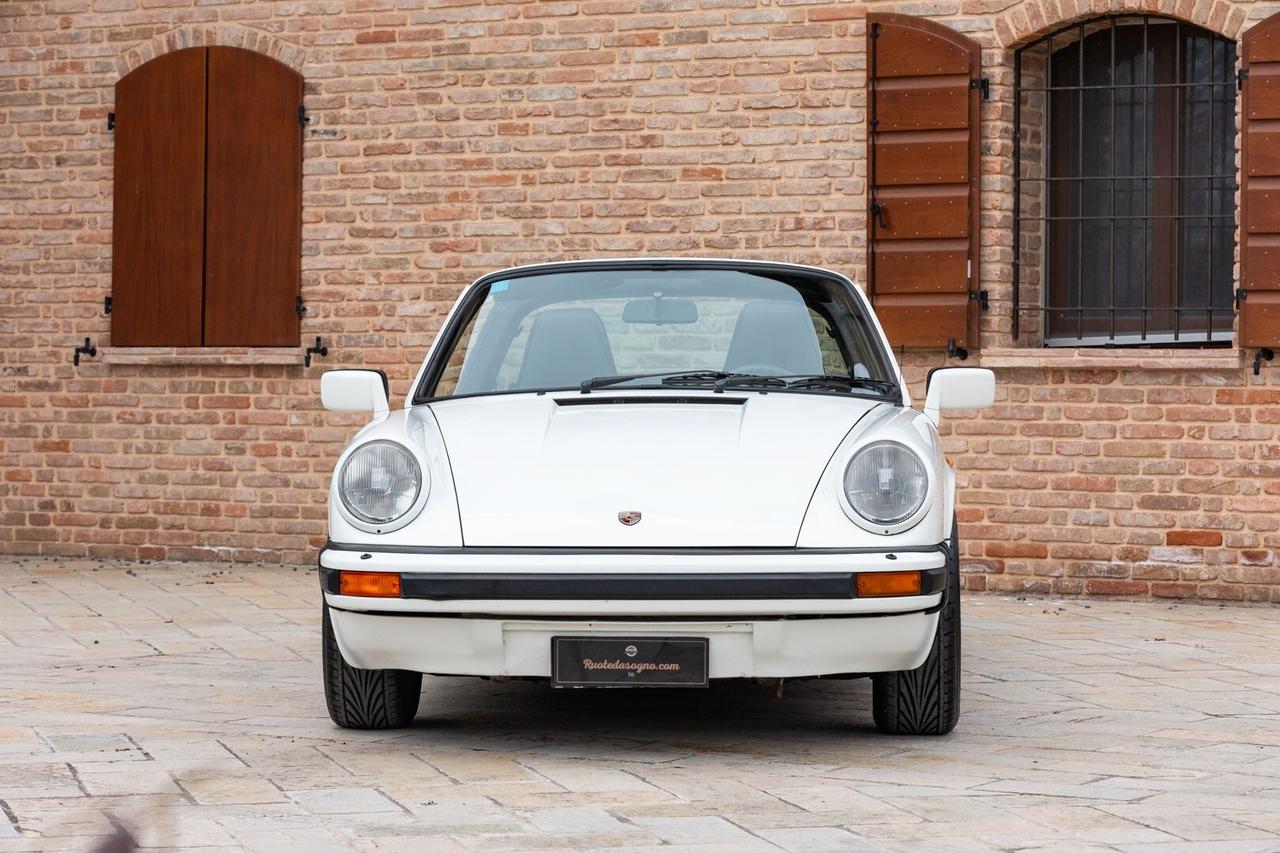 Porsche 911 CARRERA 3.2 G50 TARGA - RDS01800