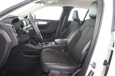 VOLVO XC40 (2017--->) XC40 D3 AWD Geartronic Business Plus/Momentum Pro