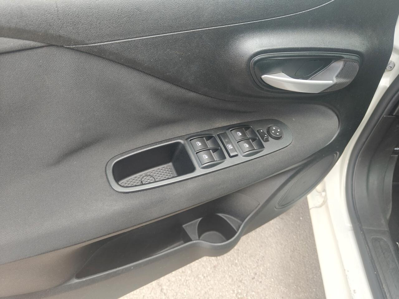 Fiat Punto 1.4 8V 5 porte Natural Power Street