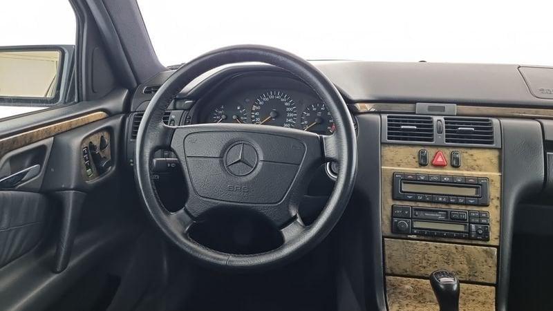 Mercedes-Benz Classe E E 200 Kompressor cat Avantgarde ASI