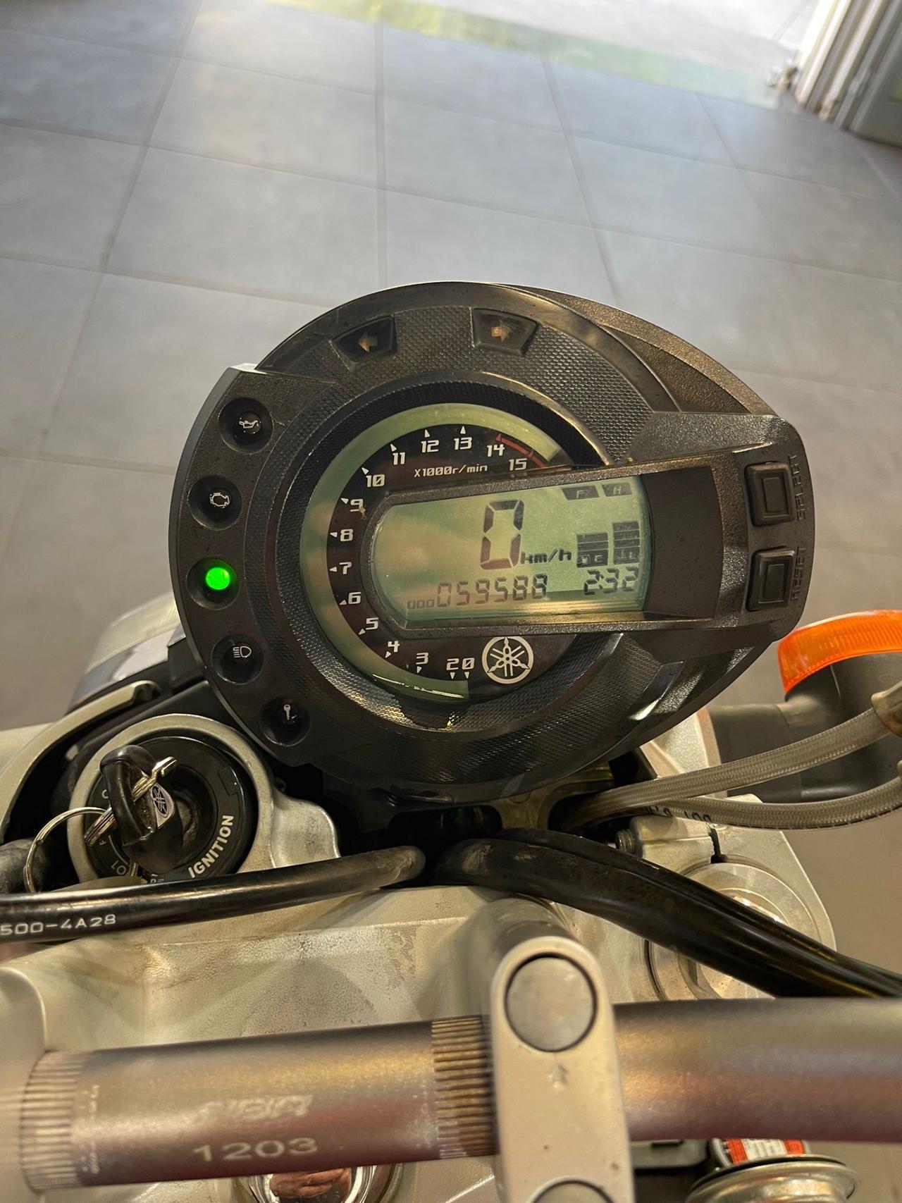Yamaha FZ6