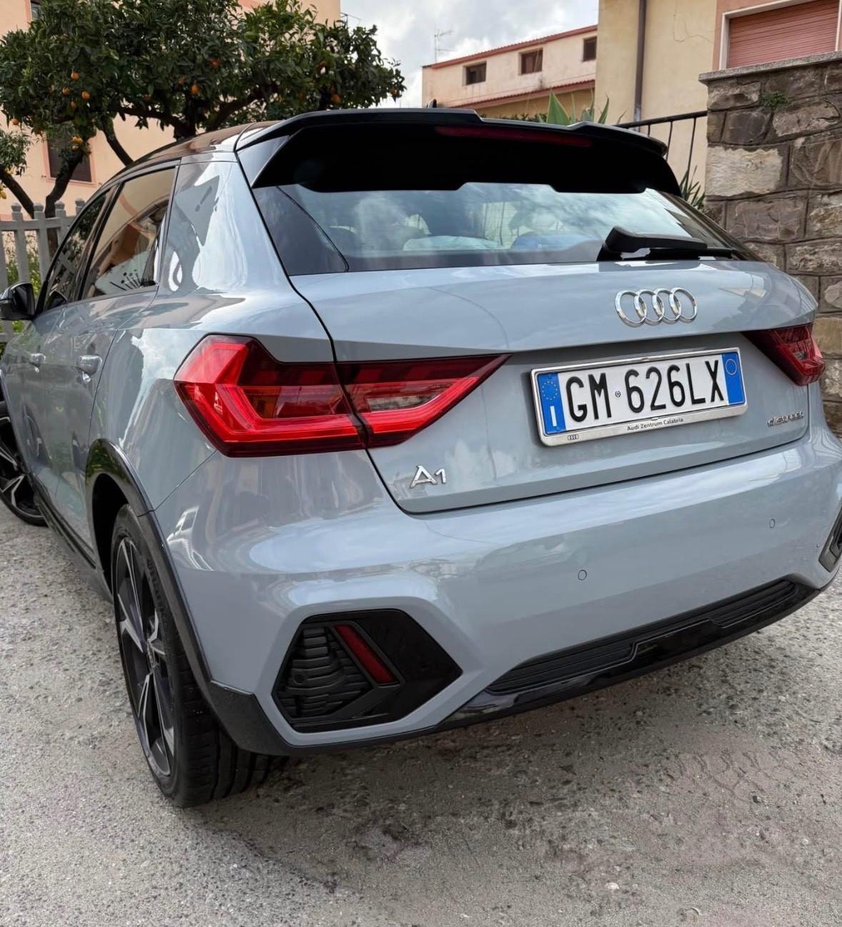Audi A1 allstreet 30 TFSI S tronic Identity Contrast
