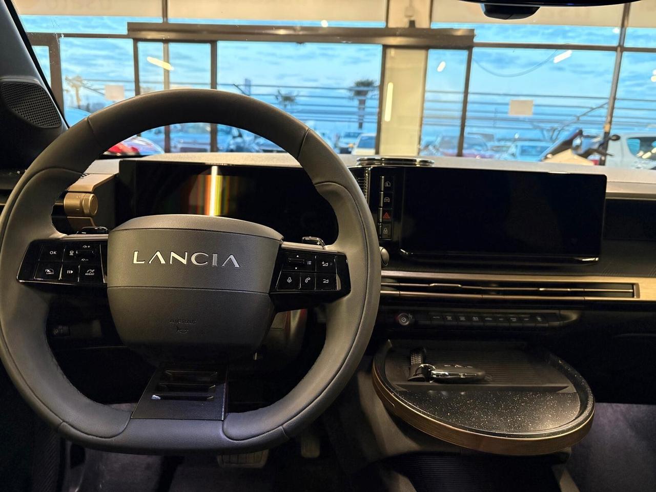 Lancia Ypsilon LX Hybrid 110 e-DCT SPOTICAR