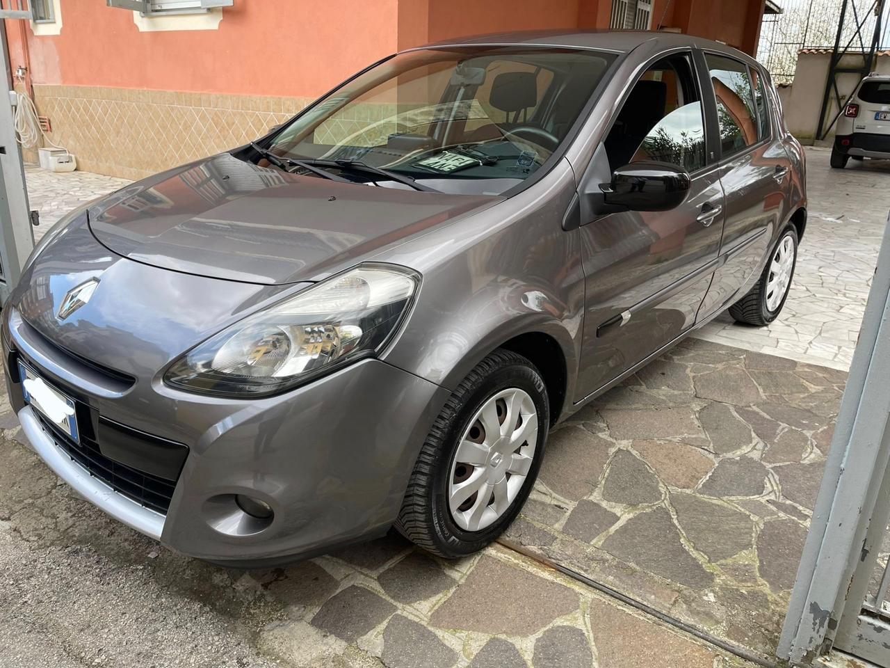 Renault Clio 1.2 16V 5 porte / GARANZIA 12 MESI