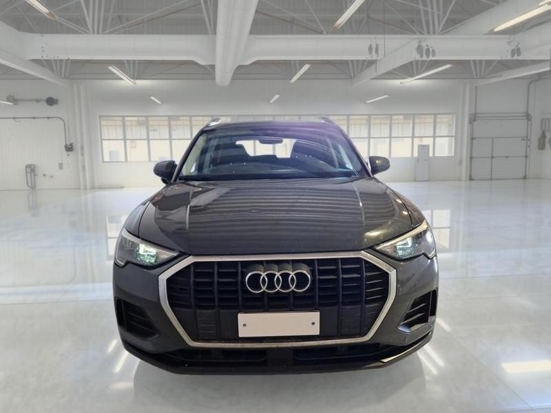 AUDI Q3 35 TDI S tronic Business