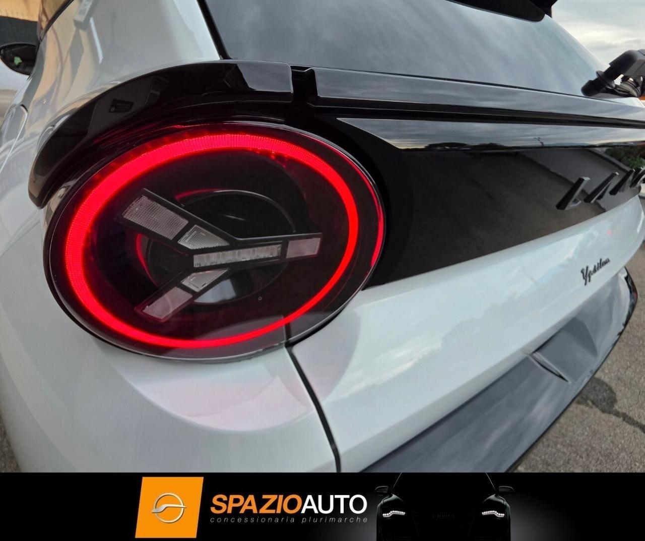 Lancia Ypsilon Hybrid e-DCT *HF LINE* FULL