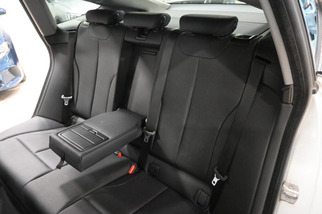 BMW 318D GRAN TURISMO 136CV STEPTRONIC BUSINESS ADVANTAGE ( FARI LED - PELLE - CRUISE - NAVI - PDC )