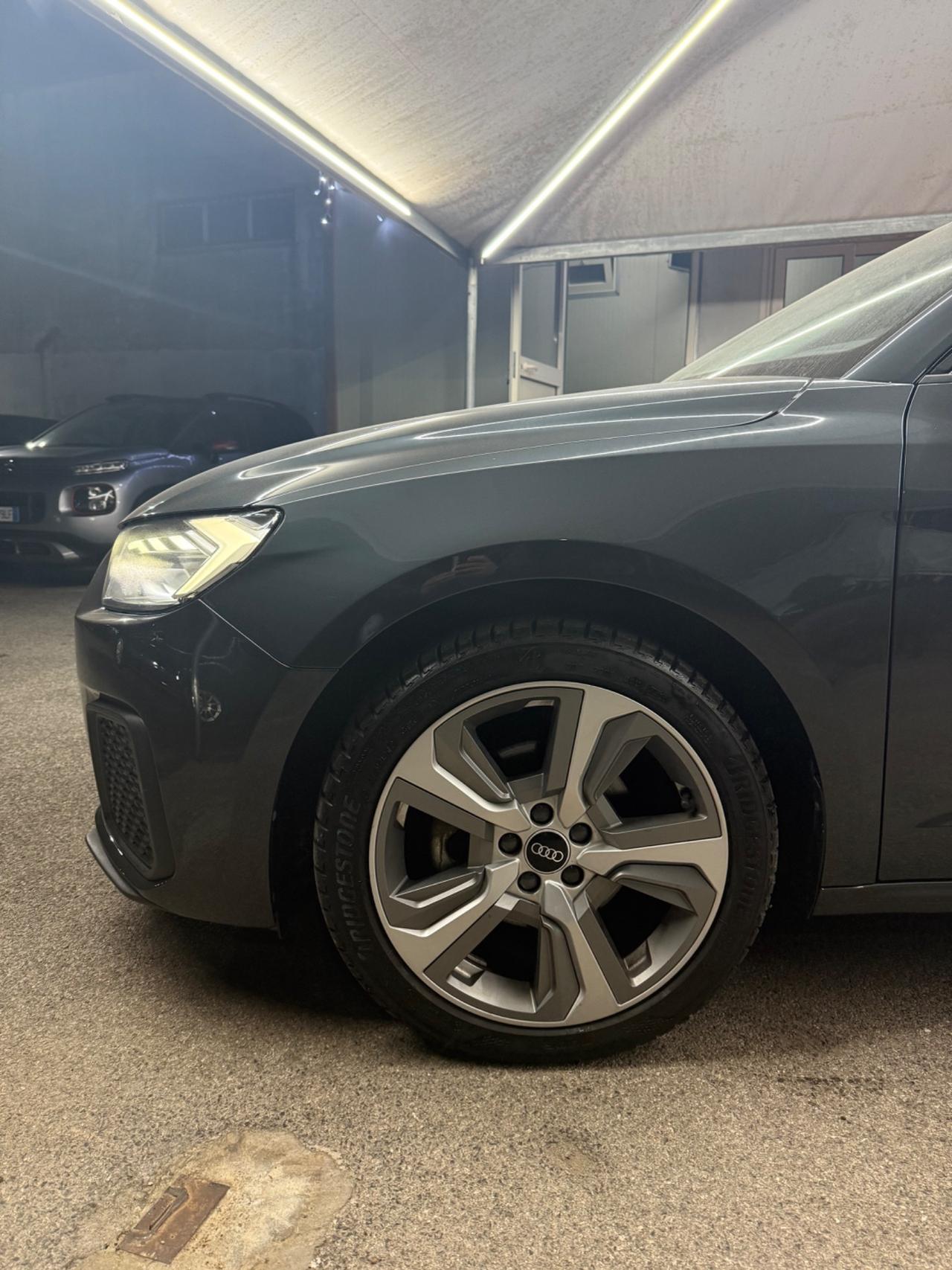Audi A1 SPB 35 TFSI S tronic Identity Black