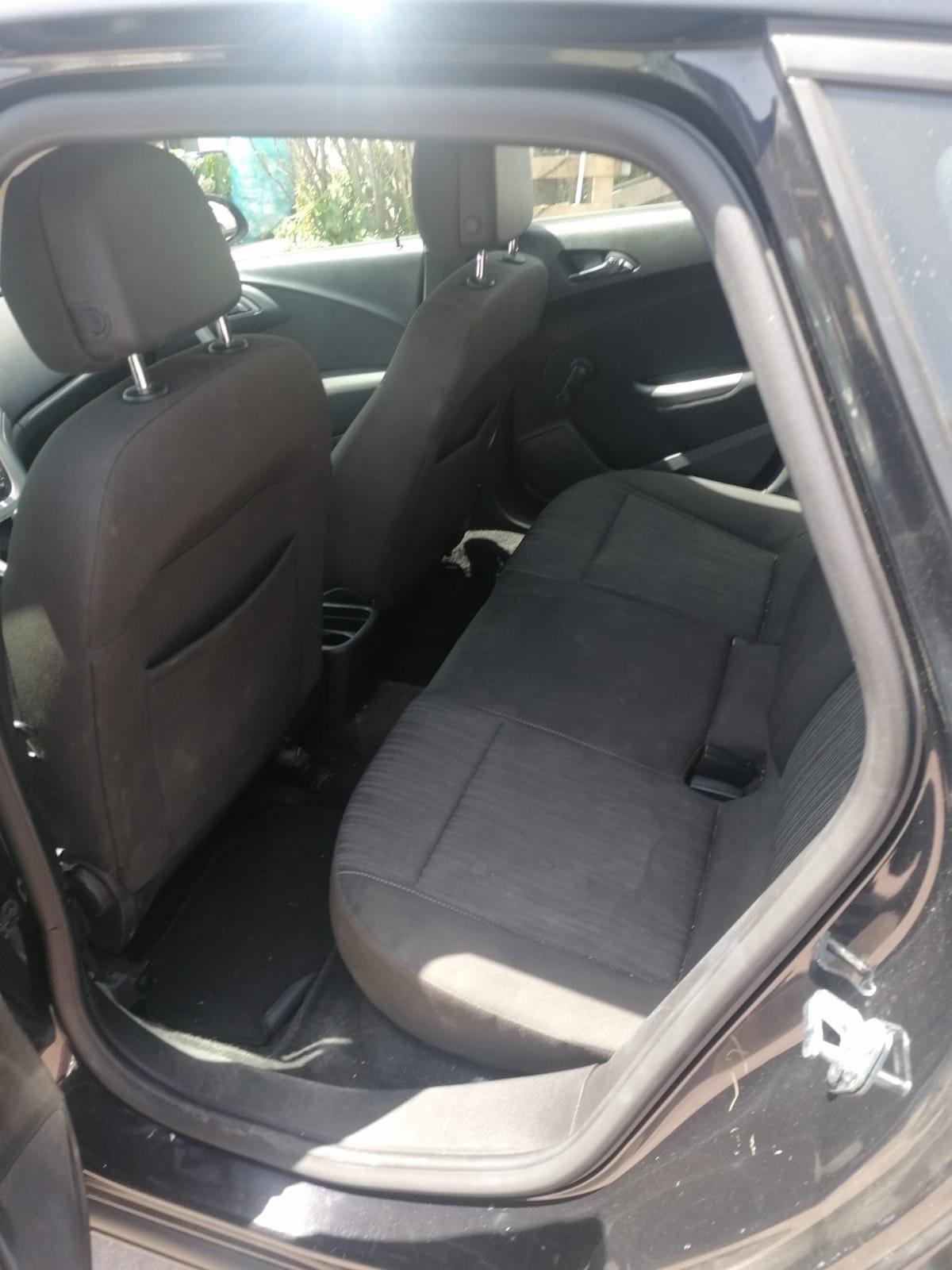Opel Astra 1.4 benzina anno 2010