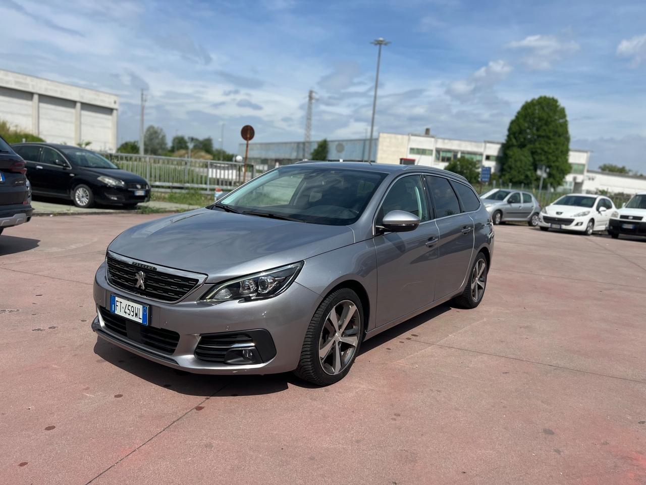Peugeot 308 BlueHDi 130 S&S EAT8 Allure