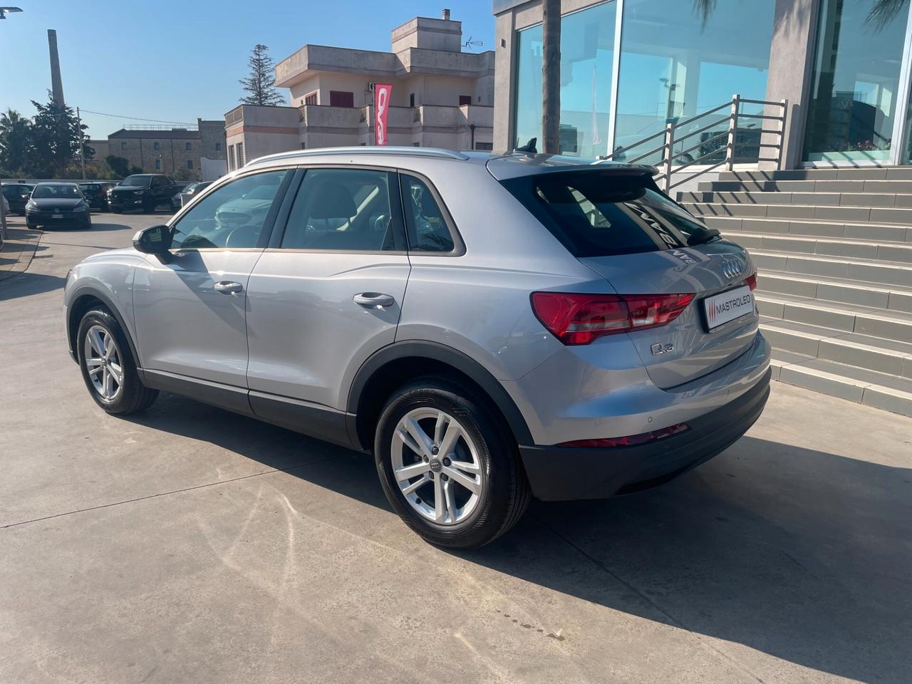 Audi Q3 35 TDI quattro Business