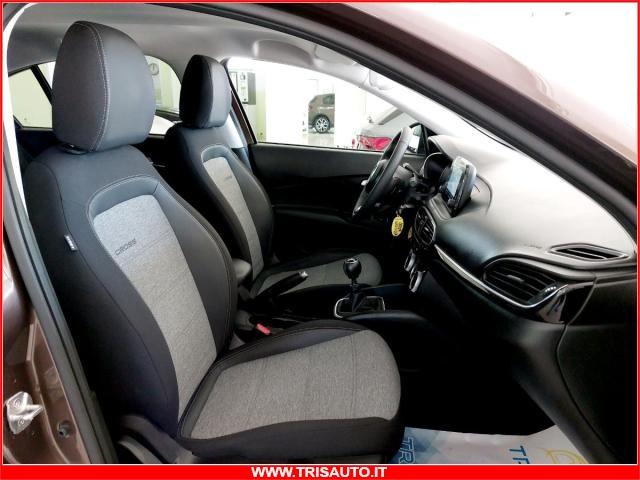 FIAT Tipo 1.6 MJT S&S Cross IVATA (FULL LED+NAVI)