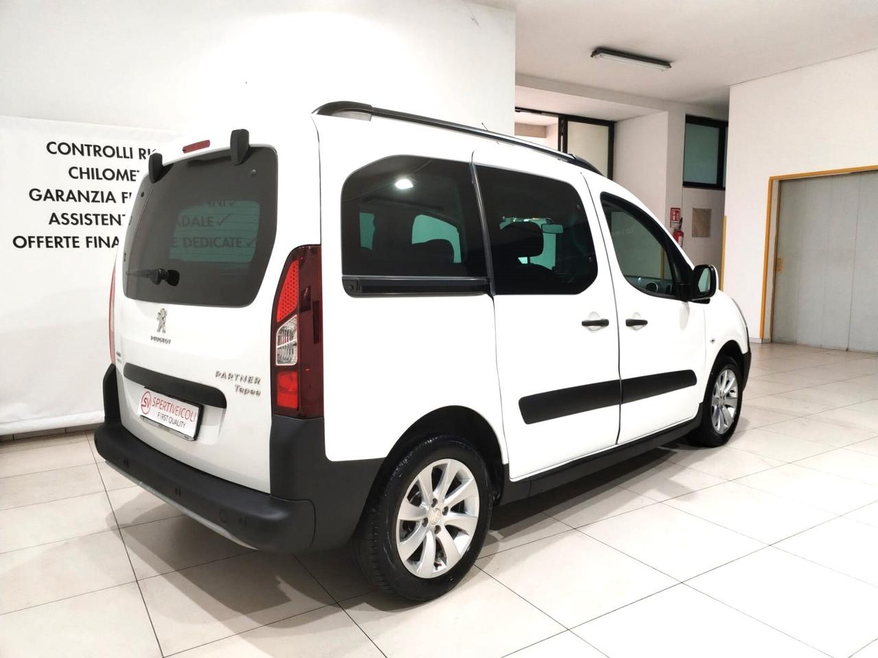 Peugeot Partner Tepee BlueHDi 100 Outdoor
