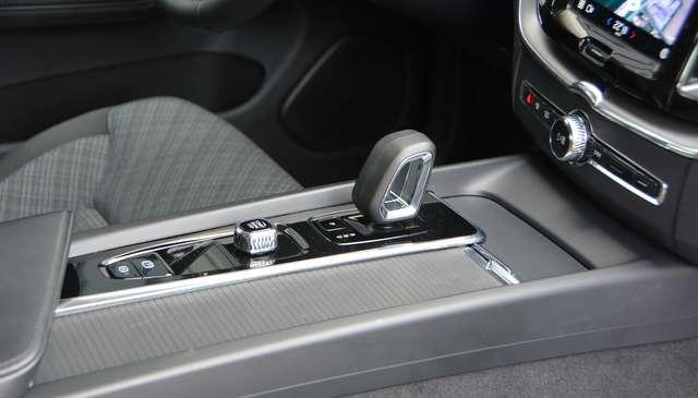 Volvo XC60 2.0 b4(d) Core AWD auto MHEV * TRAZIONE AWD *