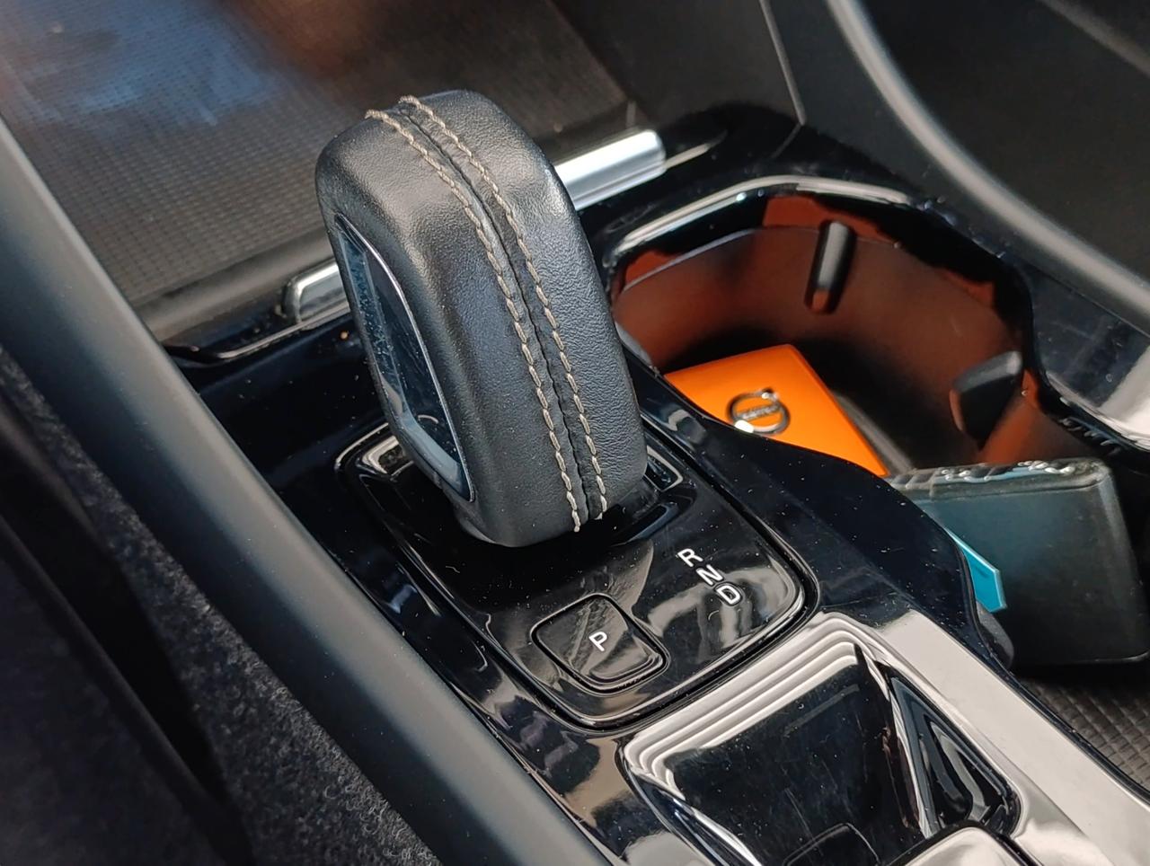 Volvo XC40 1.5 t4 phev R-design auto my21